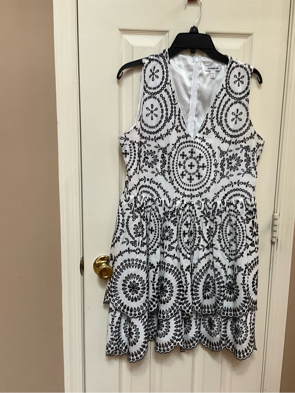 EXPRESS White Dress with Black Embroidered Medallion Pattern